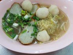 鱼丸面-榮泰米粉湯(Left Shop)