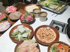 -贵府酸汤牛肉火锅·贵州老字号(飞山街店)