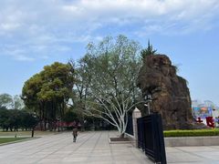 -上海市龙华烈士陵园