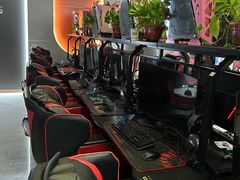 -鹏羽电竞馆(万盛东地铁站店)