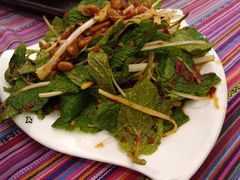 薄荷叶-香巴拉云南餐厅(华莱坞店)