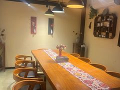 -小草屋轰趴馆别墅派对新场团建家庭聚会