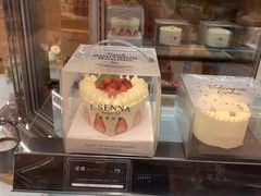-罗森尼娜(德思勤店)
