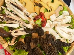 -阿婆情腊排骨火锅(金虹路店)