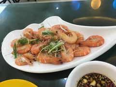 -覃记海鲜美食餐厅