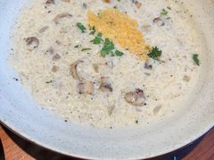 -MONICH牛排融合餐厅(和义大道购物中心店)