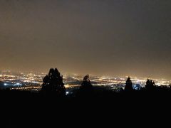 -鬼笑石后山停车场