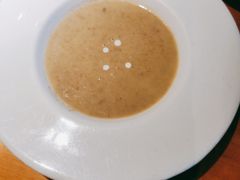 蘑菇奶油汤-新贝乐意大利餐厅(苏州中心店)