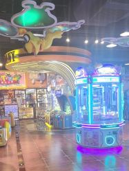-卡通尼乐园(宝山龙湖天街店)