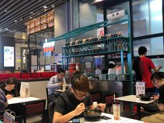 大堂-肥汁米蘭香港米线(长宁来福士店)