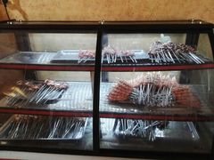 -烤肉小伙烤肉店