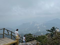 -罗田薄刀峰风景区