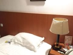 -上海南泉酒店(塘桥地铁站店)