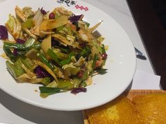 -咱屯子铁锅炖直营店(保利店)