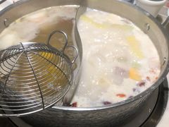 -左庭右院鲜牛肉火锅(浦江欢乐颂店)