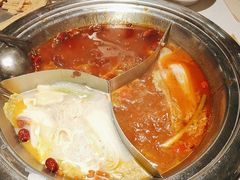 -老房老舍重庆火锅(假日城市店)