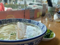 枫镇肉面-裕兴记·三虾面(西北街总店)