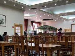 大堂-南磨房食府(燕莎奥特莱斯购物中心店)