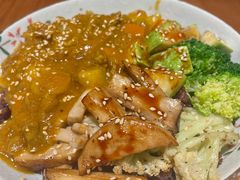 -POKEE VIA&Brunch·维娅(重庆来福士店)