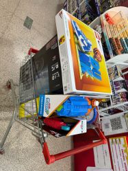 -逝水玩具折扣店