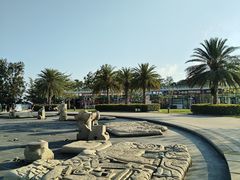 -亚龙湾中心广场