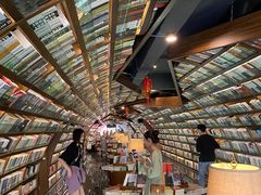 -钟书阁(珍园店)