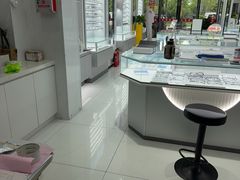 -光明眼镜·蔡司授权(徐泾店)