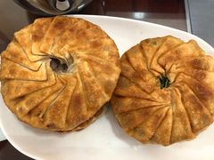韭菜鸡蛋馅-吃不够开口馅饼店(小西路店)