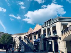-王府井奥莱临潼小镇(临潼店)
