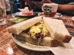 咸牛肉蛋三明治-金华冰厅