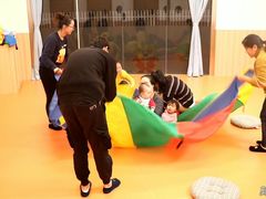 -小门牙好性格托育(北外滩中心)