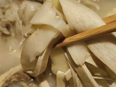 -三人行骨头王火锅(长寿店)