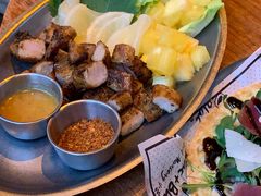 烤猪颈肉佐菠萝紫苏叶-Blac+Blac(中海环宇荟店)