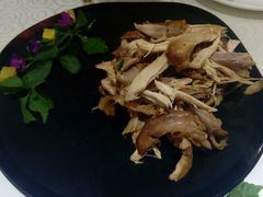 北京特色熏鸡-四季小馆·地道北京小吃(广百店)