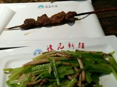 -阿拉轩豫见新疆主题餐厅