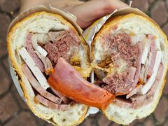 -Bánh Mì Huynh Hoa