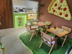 -Dragon Pizza•圆脸龙披萨·牛排餐厅