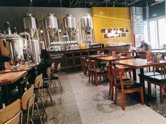 -HUZI虎滋精酿餐吧(京西大悦城店)