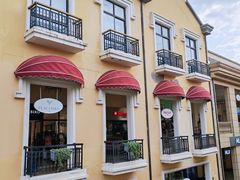 -王府井奥莱临潼小镇(临潼店)