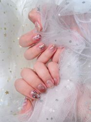 -吉吉靓甲美睫