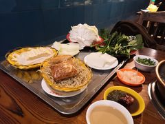 -洞庭洲·防空洞火锅·烧烤·铜锅涮肉(新百广场店)