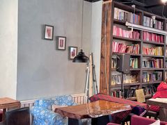 -房角石咖啡与书(吉大南校店)