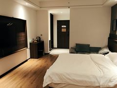 -元一商务电竞酒店(世纪城新会展中心地铁站店)
