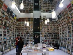 -钟书阁(松江泰晤士小镇店)