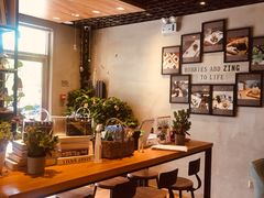 -ZING COFFEE 镜咖啡