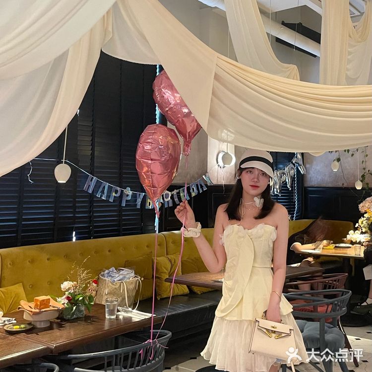 武汉的法餐厅已经美到next level啦‼️