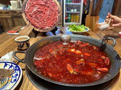 -旧街市鲜货老火锅(大光路店)