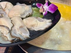 -鲜入围煮花胶鸡海鲜火锅