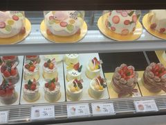 -花花卷卷·鲜食蛋糕(静安久光百货店)