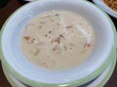 奶油海鲜汤-萨莉亚意式餐厅(杭州滨江天街店)